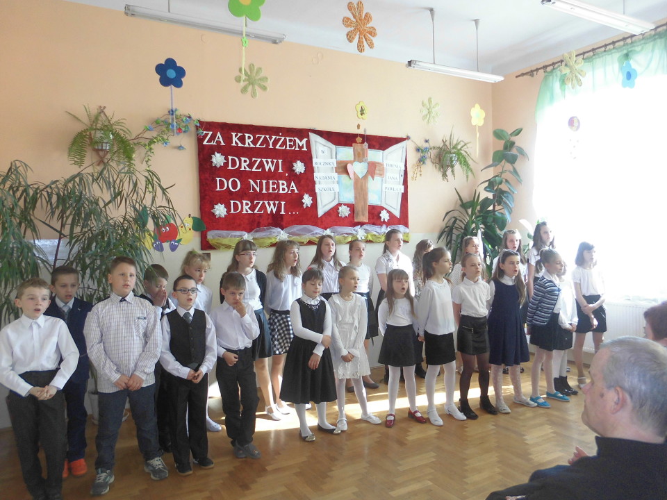 W rocznicę nadania szkole imienia Jana Pawła II